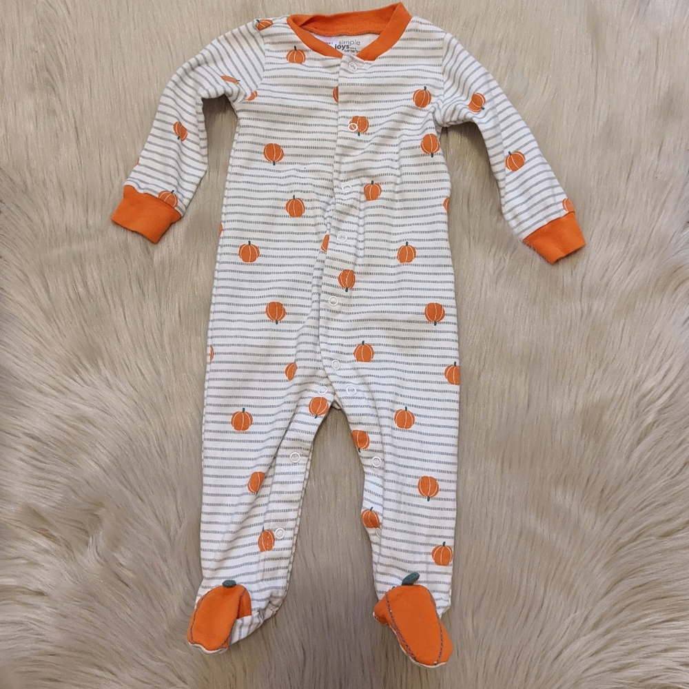 Simple Joys white and gray striped pumpkin footsie PJs size 6-9M - Picture 1 of 5